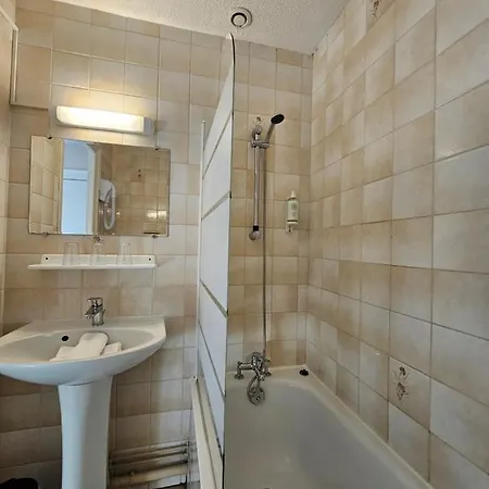 Escal Hotel