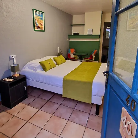 Hotel Escal 2*